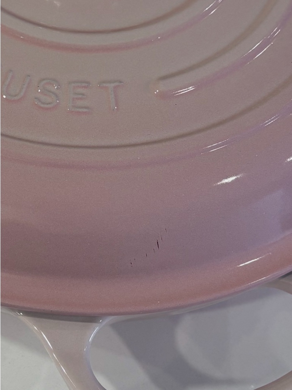 Brand New Le Creuset Shell Pink Enameled Cast Iron Dutch Oven w/Stainless Knob - Picture 4 of 6